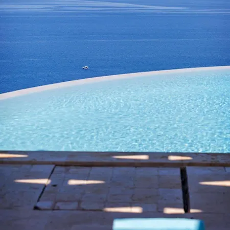 Olivia's Of Luxury *