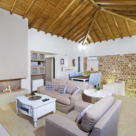 فيلة Olivia's Of Luxury Kalivia (Skiathos)